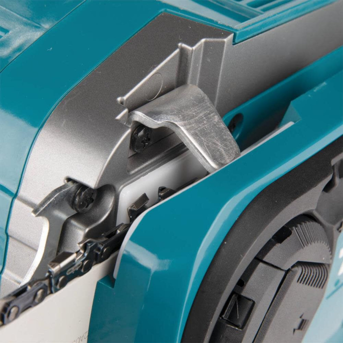 Makita GCU06T1 40V MAX XGT 18 In. 5.0Ah Chainsaw Kit